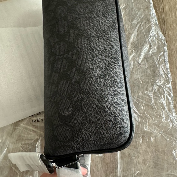 coach Travel Kit In Signature Canvas - Picture 4 of 8